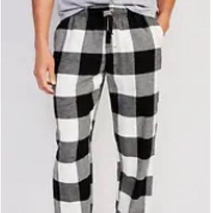 Old Navy Flannel Pajama pants for men new with tags Size M Color Black Buffalo.